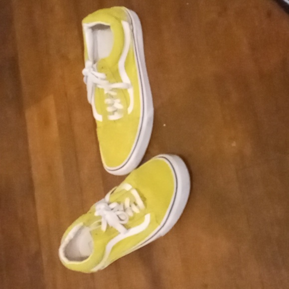 VANS - Picture 2 of 4